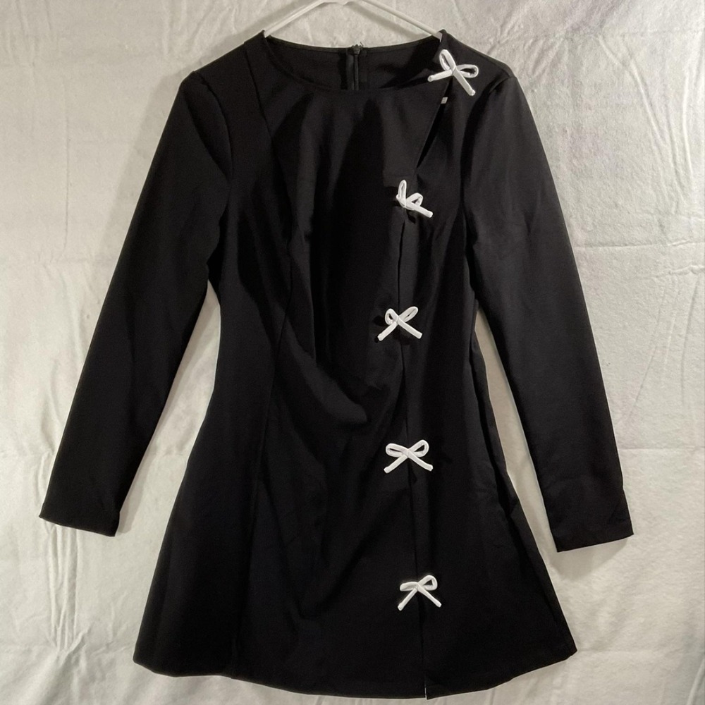 Dress Juniors 3 Black Mini Shift Long Sleeve White Bow Front Casual Party
